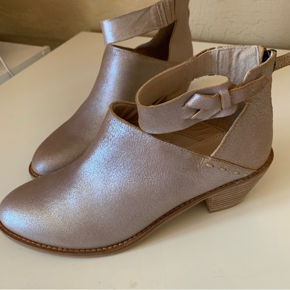 Kelsi Dagger Brooklyn Blonde Leather Booties